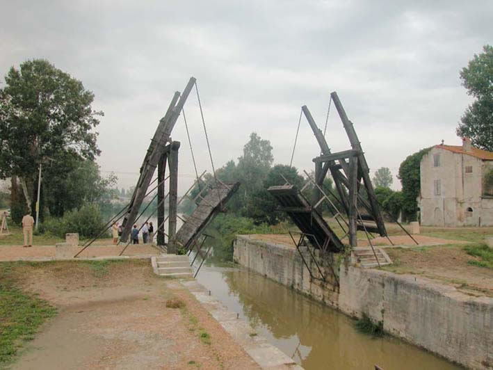 arles_pont_002.jpg