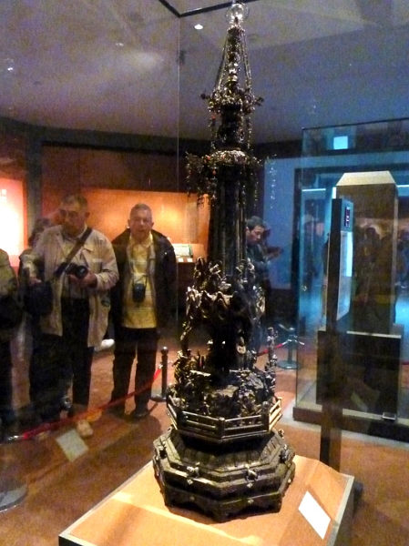 mus_sus_033.JPG - Jolie pièce d'orfèvrerie