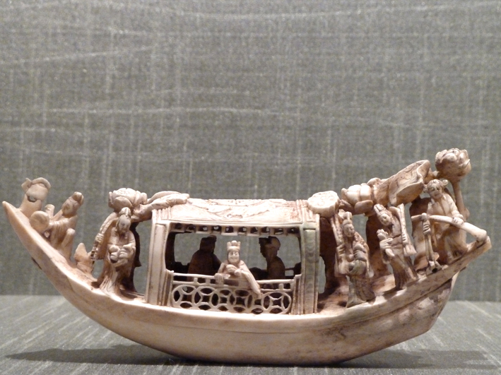 mus_sus_059.JPG - Ivoire sculpté