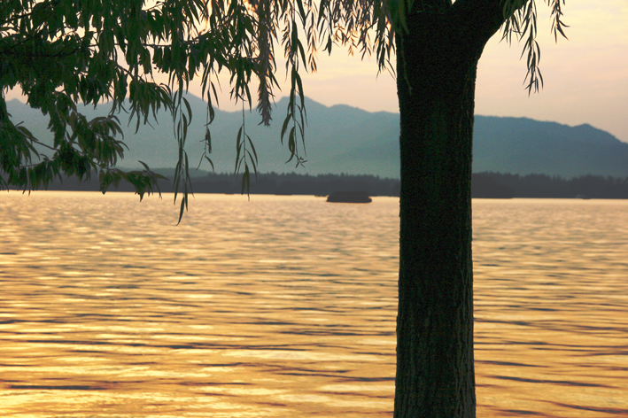 hangzhou_lac_042.JPG - Merveilleux coucher de soleil