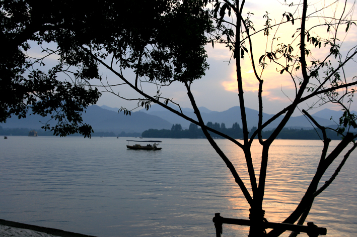 hangzhou_lac_054.JPG - Merveilleux coucher de soleil