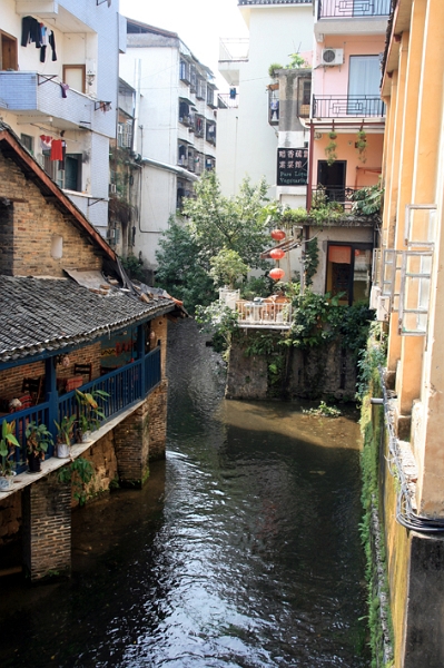 la-ville_014.JPG - La rivière Li