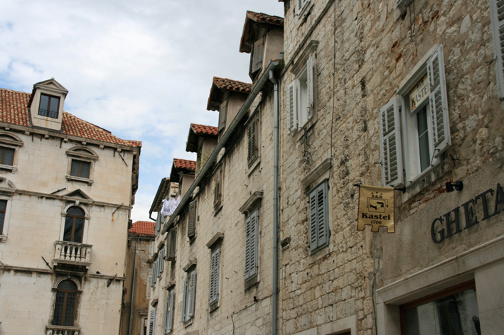 split_007.jpg