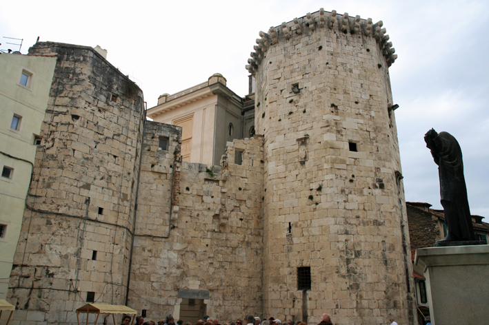 split_011.jpg