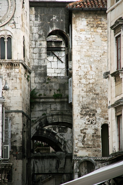 split_018.jpg