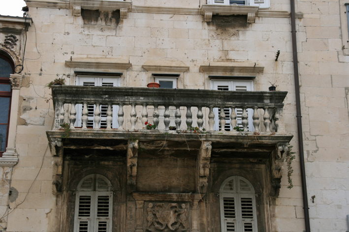 split_019.jpg