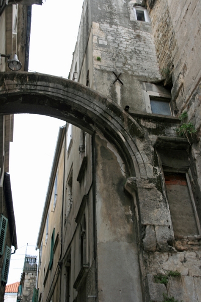 split_027.jpg