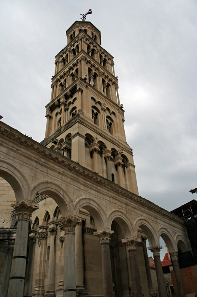 split_053.jpg