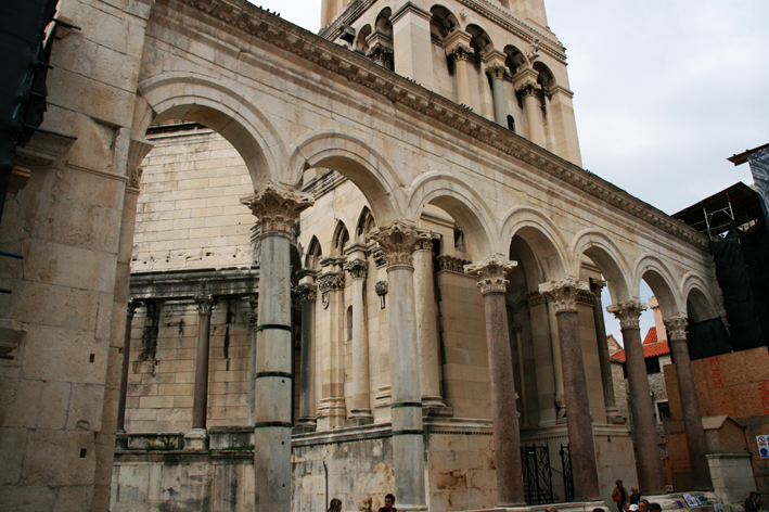 split_054.jpg