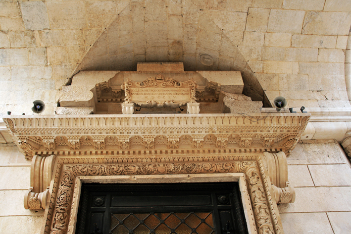 split_064.jpg