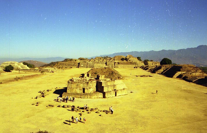 monte_alban_004.jpg