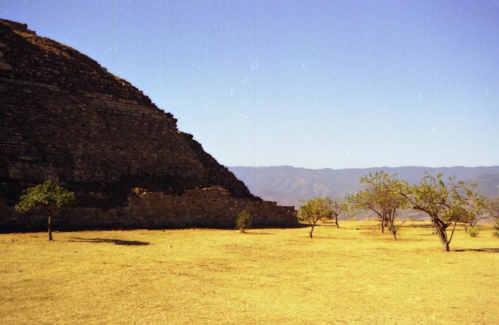monte_alban_005.jpg