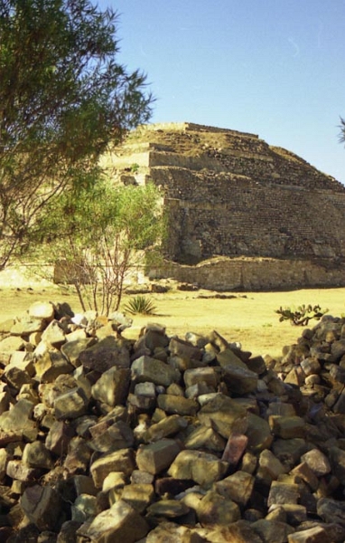 monte_alban_009.jpg