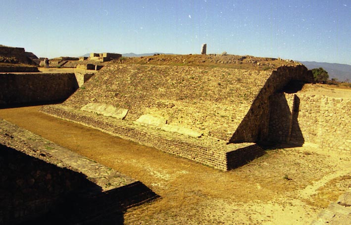 monte_alban_013.jpg