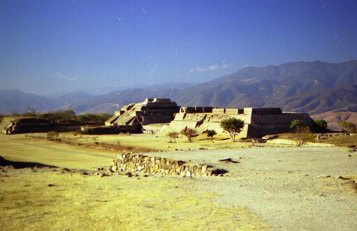 monte_alban_020.jpg