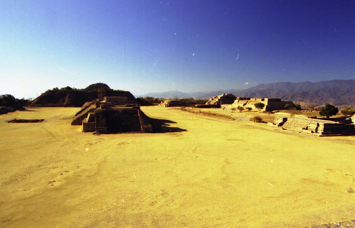 monte_alban_028.jpg