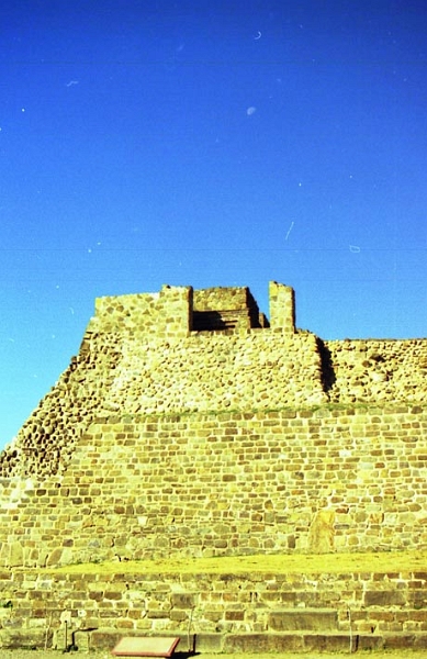 monte_alban_032.jpg