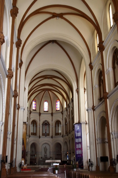 11_saigon_cathedrale_004.jpg