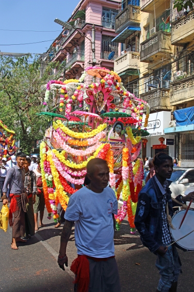 01_02-procession_009.jpg