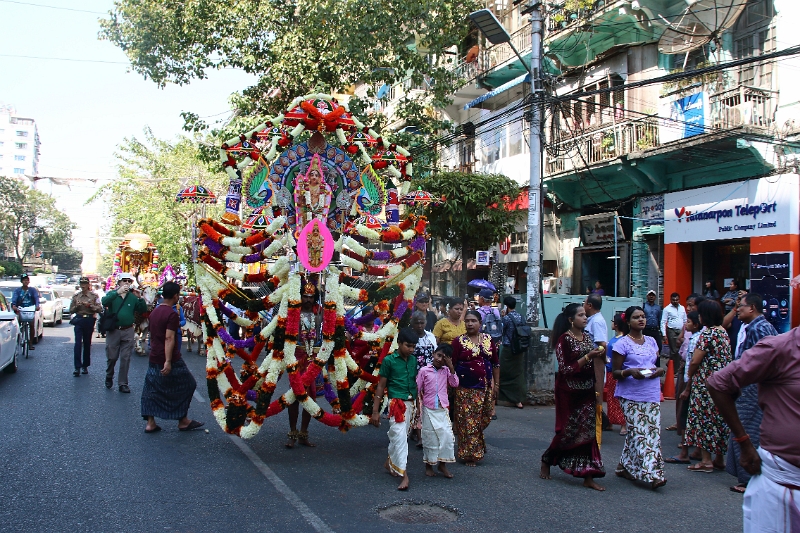 01_02-procession_015.jpg