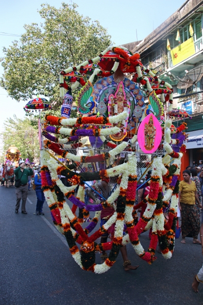 01_02-procession_016.jpg